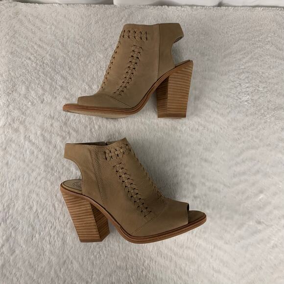 Vince Camuto Women's Katri Woven Leather Peep-Toe Booties Size 9/39 - Picture 6 of 10